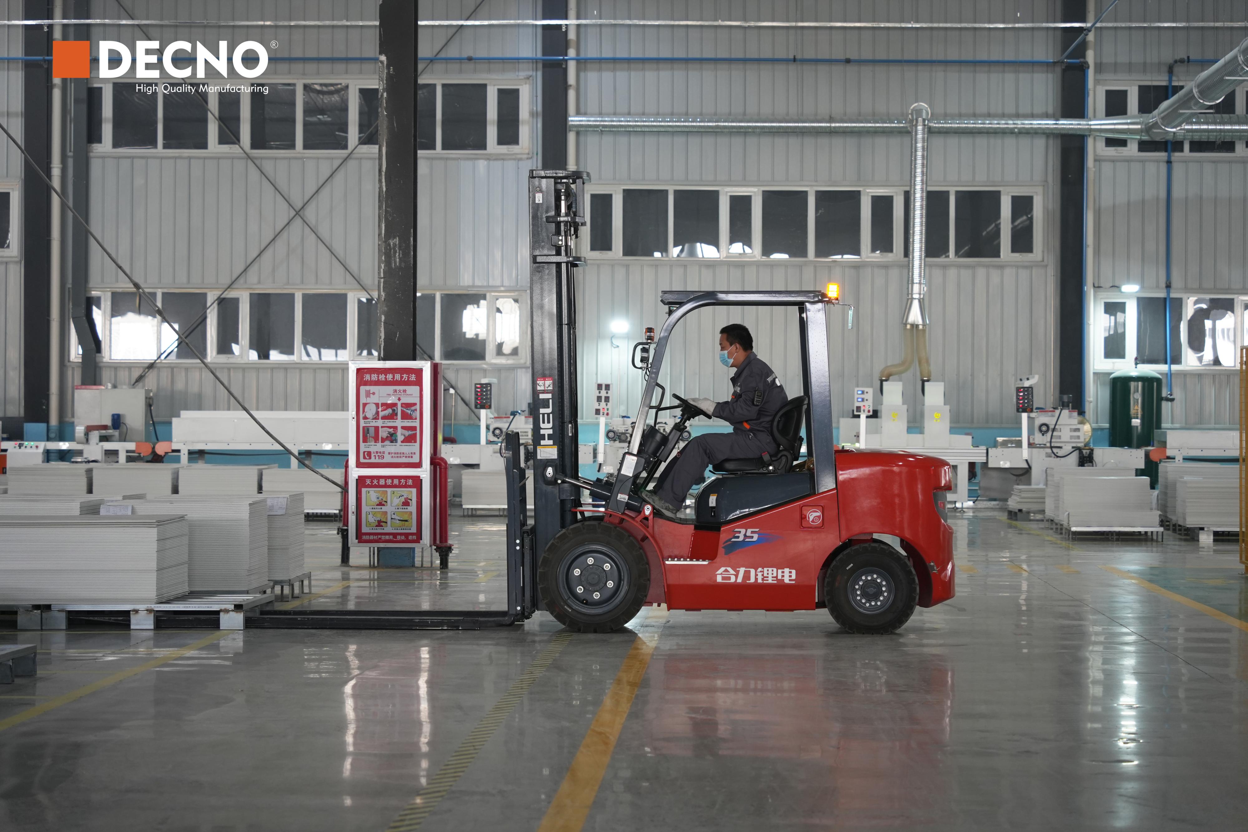 Los suelos SPC y laminados de DECNO obtienen la certificación francesa A